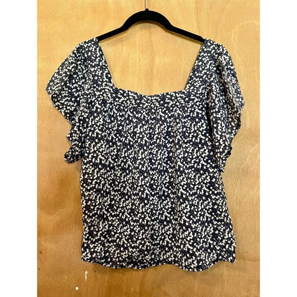 Vince Camuto Floral Flutter Sleeve Top | Square Neck Blouse Size Medium - Picture 1 of 8